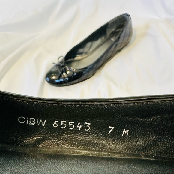 Stuart Weitzman bow quilted patent leather ballerina black flats Quilty - Picture 15 of 15